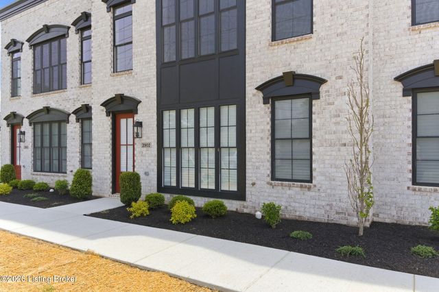 2902 Megan Thompson Way, Louisville, KY 40220