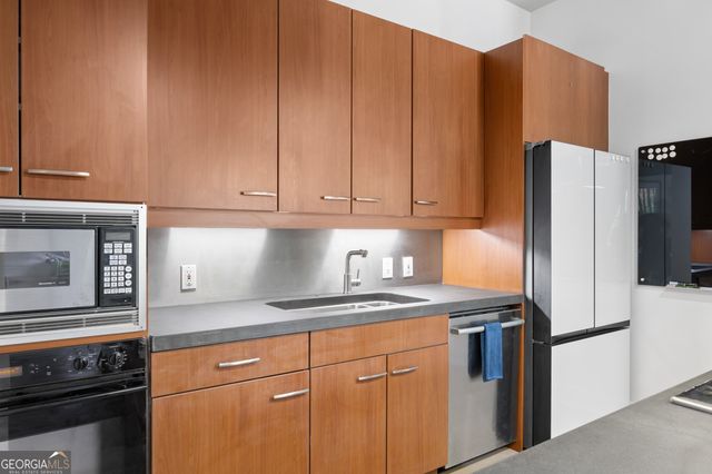 206 11th Street NE 402, Atlanta, GA 30309