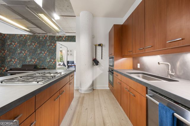 206 11th Street NE 402, Atlanta, GA 30309