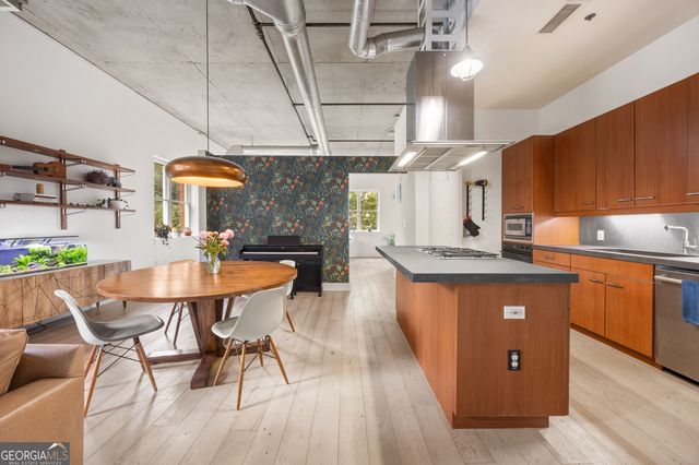 206 11th Street NE 402, Atlanta, GA 30309