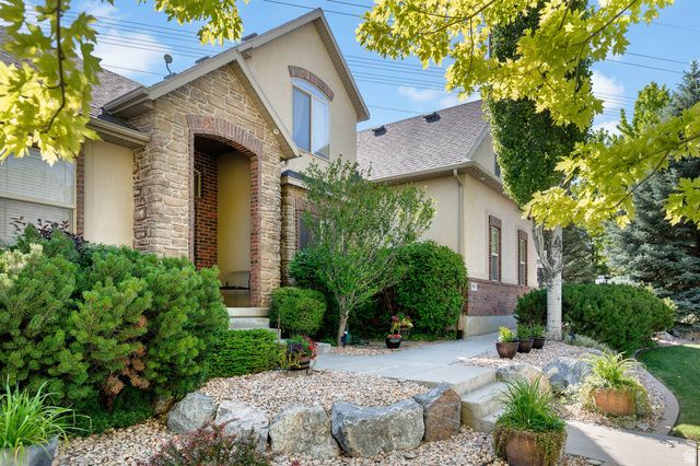 3983 W IRONWOOD DR, Cedar Hills, UT 84062