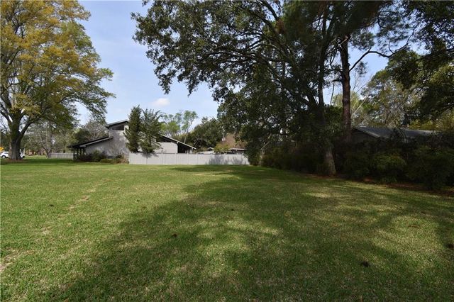 1805 HORSESHOE Drive, Alexandria, LA 71301