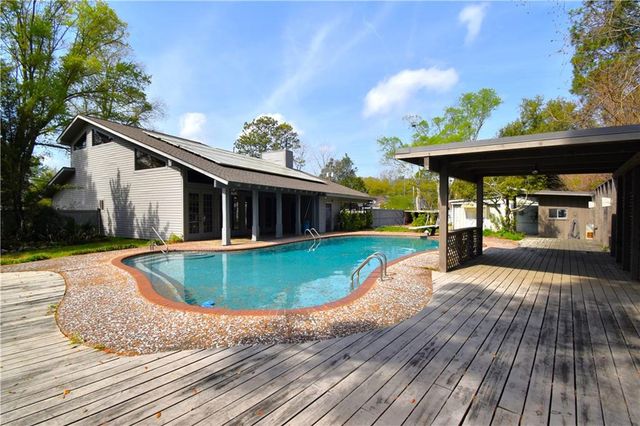 1805 HORSESHOE Drive, Alexandria, LA 71301