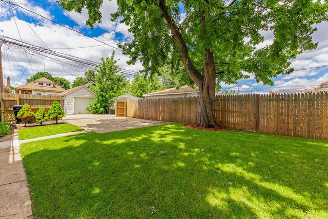 7526 S Honore Street, Chicago, IL 60620