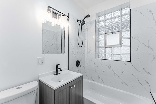 7526 S Honore Street, Chicago, IL 60620