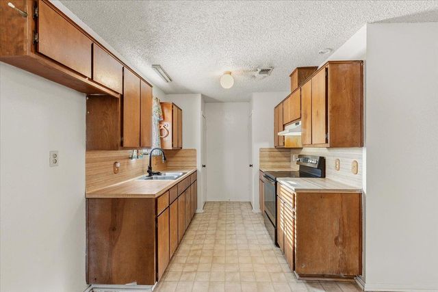 303 Ponderosa RD, Bastrop, TX 78602