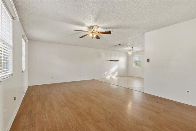 303 Ponderosa RD, Bastrop, TX 78602