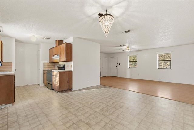 303 Ponderosa RD, Bastrop, TX 78602