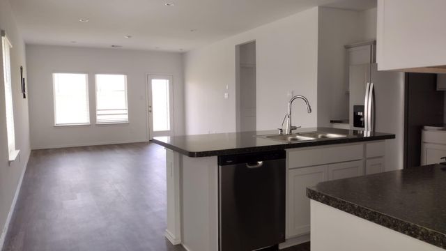 24315 Saddlestone Green Dr, Spring, TX 77373