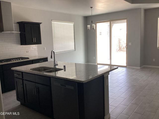 116 Sarah Trail, Santa Teresa, NM 88008