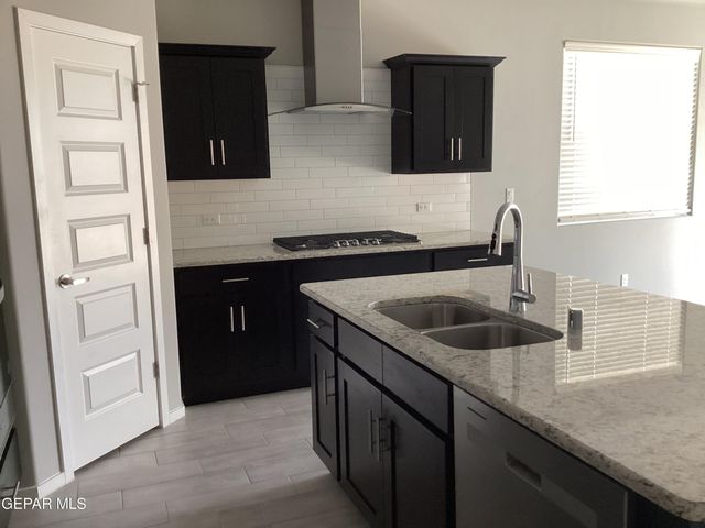 116 Sarah Trail, Santa Teresa, NM 88008