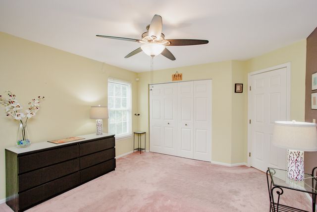 1401 Plum Court D, Mount Prospect, IL 60056