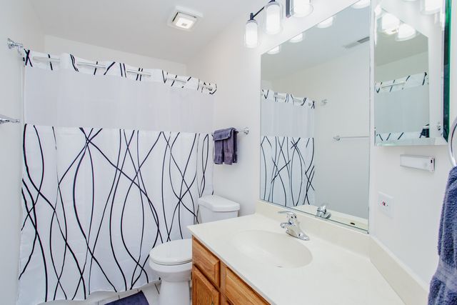 1401 Plum Court D, Mount Prospect, IL 60056