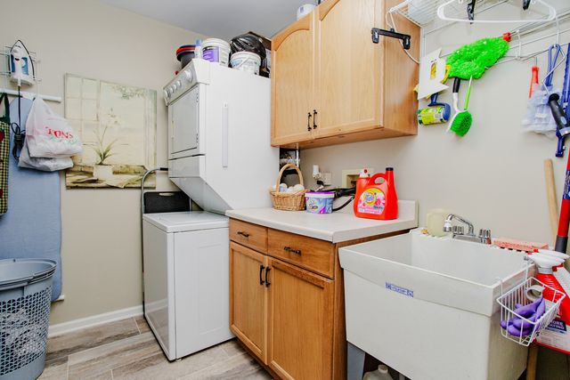 1401 Plum Court D, Mount Prospect, IL 60056