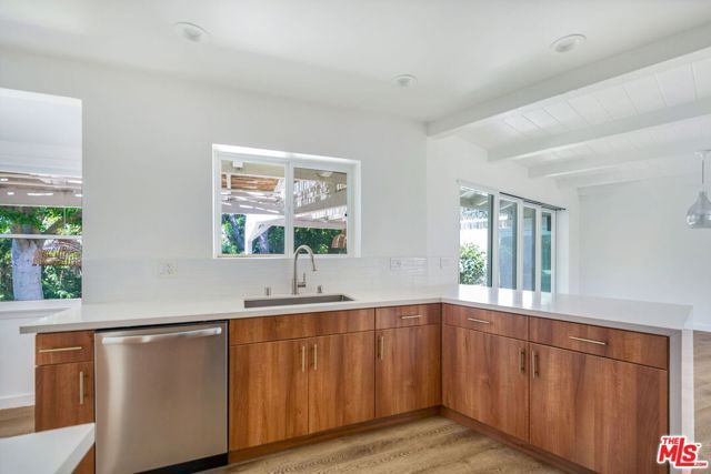 5519 Shenandoah Avenue, Los Angeles, CA 90056