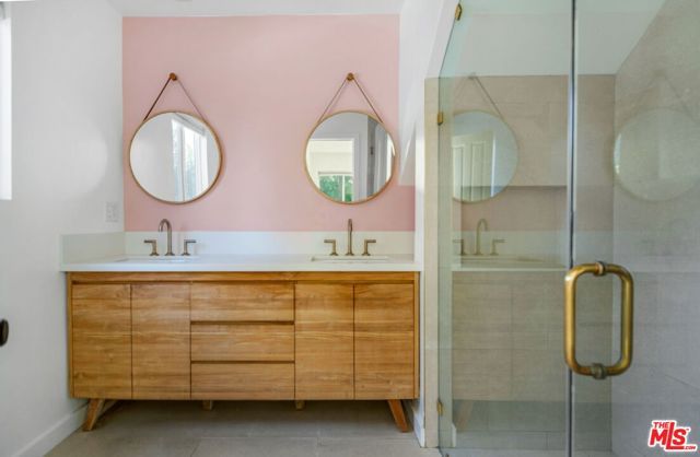 5519 Shenandoah Avenue, Los Angeles, CA 90056