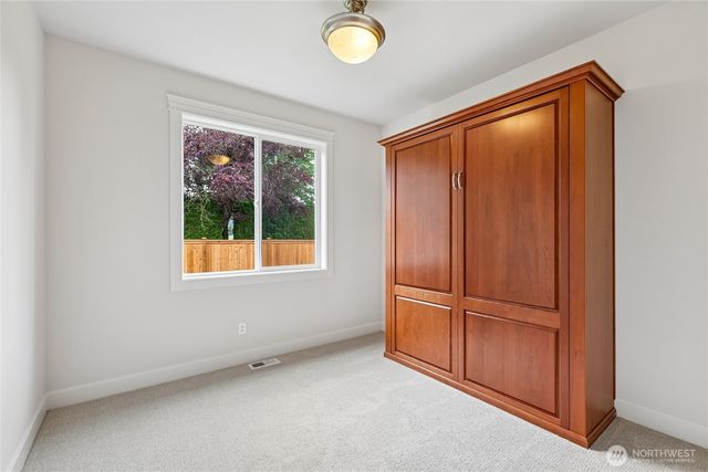 17280 NE 120th Way, Redmond, WA 98052
