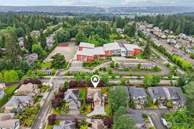 17280 NE 120th Way, Redmond, WA 98052