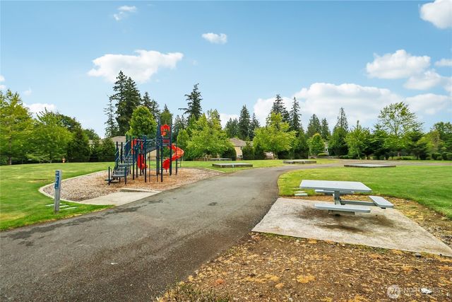 17280 NE 120th Way, Redmond, WA 98052