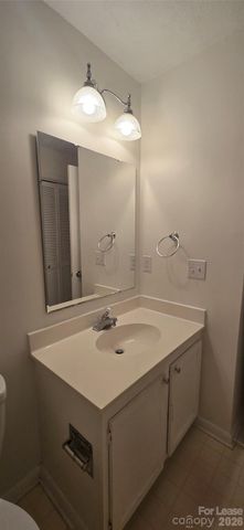 3001 Heathstead Place D, Charlotte, NC 28210