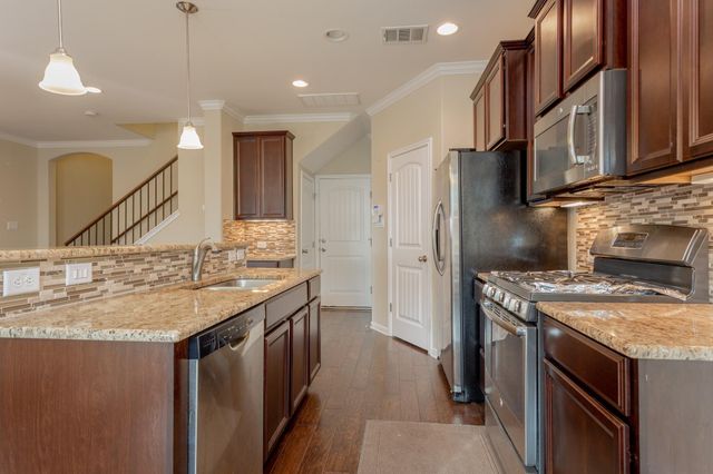 13400 Briarwick DR 802, Austin, TX 78729