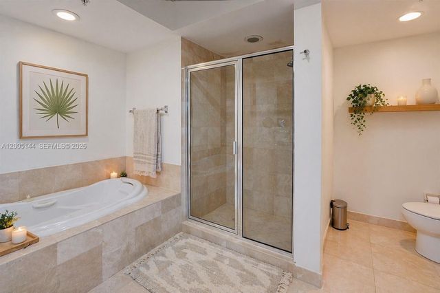 15051 Royal Oaks Ln 503, North Miami, FL 33181