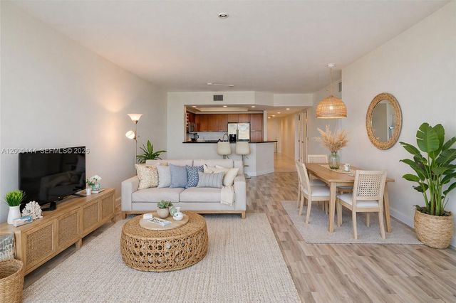 15051 Royal Oaks Ln 503, North Miami, FL 33181