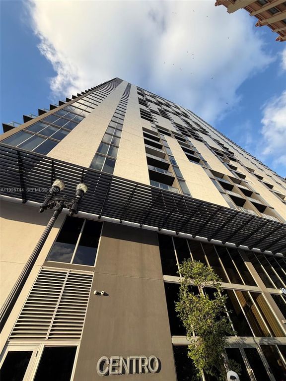 151 SE 1st St 1004, Miami, FL 33131