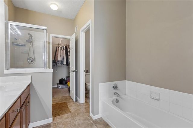 13735 Grove Avenue, Bonner Springs, KS 66012