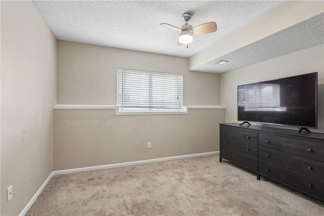 13735 Grove Avenue, Bonner Springs, KS 66012