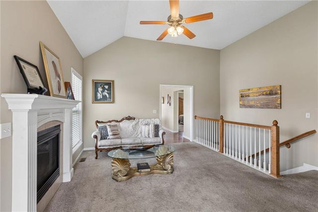 13735 Grove Avenue, Bonner Springs, KS 66012