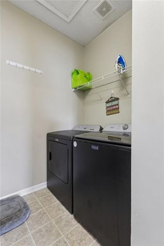 13735 Grove Avenue, Bonner Springs, KS 66012