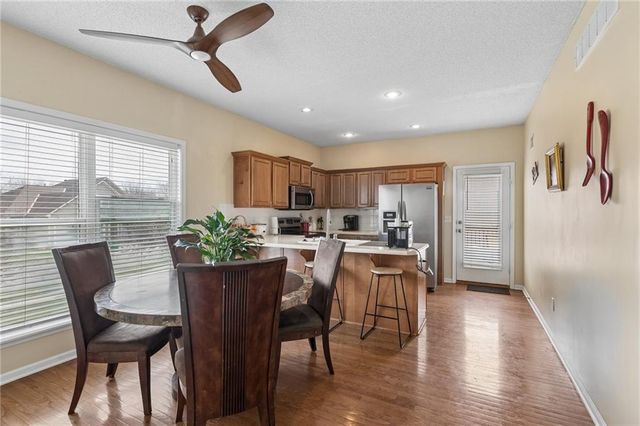 13735 Grove Avenue, Bonner Springs, KS 66012