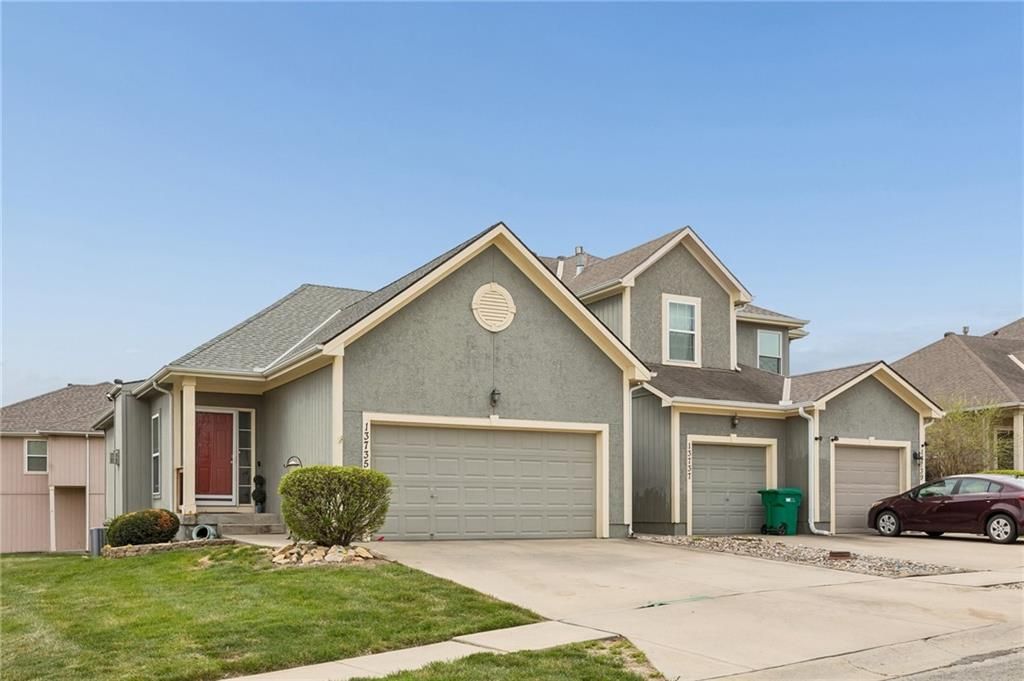 13735 Grove Avenue, Bonner Springs, KS 66012