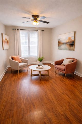 944 W 18TH Street, Chicago, IL 60608