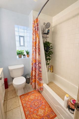 944 W 18TH Street, Chicago, IL 60608