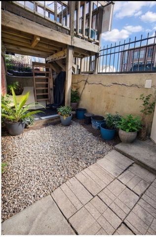 944 W 18TH Street, Chicago, IL 60608