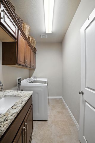 107 Tylee CIR, Bastrop, TX 78602