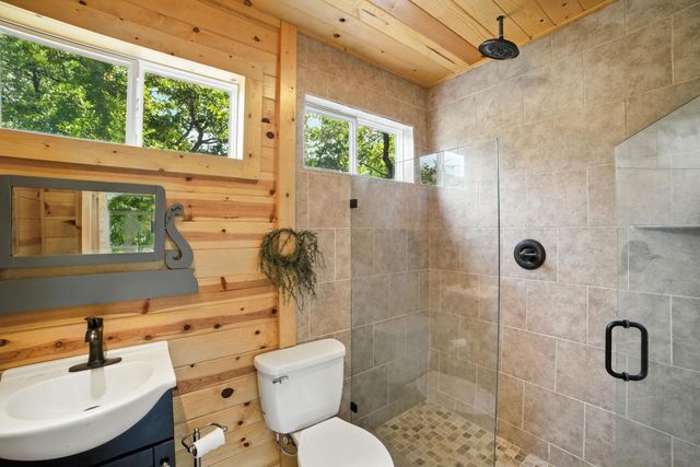 107 Tylee CIR, Bastrop, TX 78602