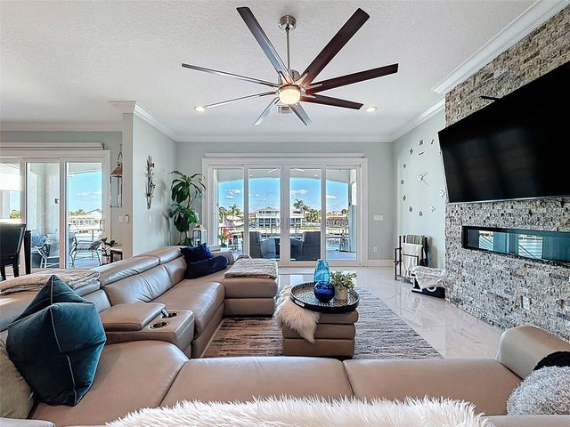 5142 WESTSHORE DRIVE, New Port Richey, FL 34652