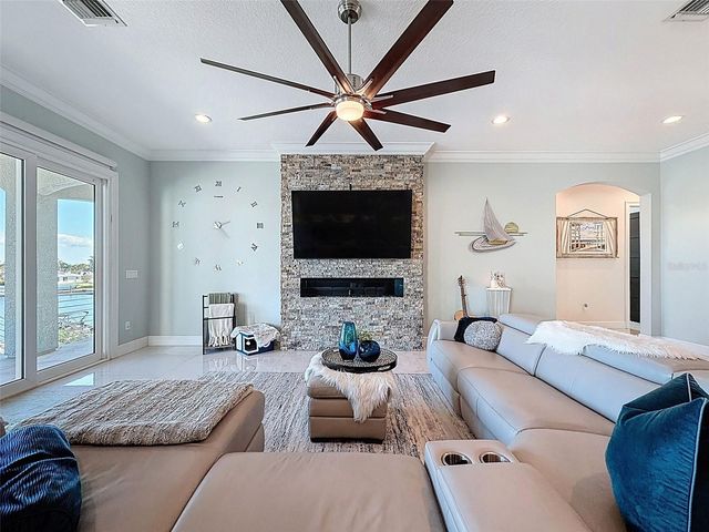 5142 WESTSHORE DRIVE, New Port Richey, FL 34652