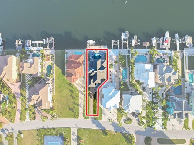 5142 WESTSHORE DRIVE, New Port Richey, FL 34652