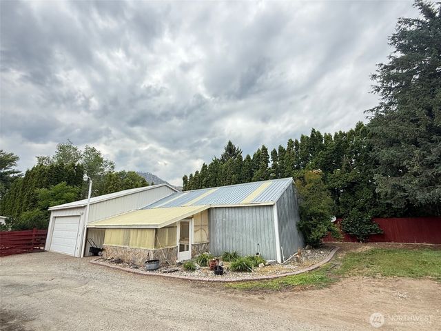 1479 Old Hwy 97, Malott, WA 98829