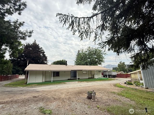 1479 Old Hwy 97, Malott, WA 98829