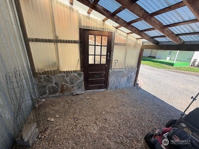 1479 Old Hwy 97, Malott, WA 98829