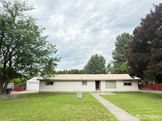 1479 Old Hwy 97, Malott, WA 98829