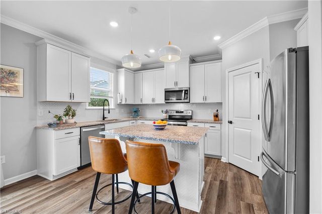 575 Kayak Court, Mebane, NC 27302