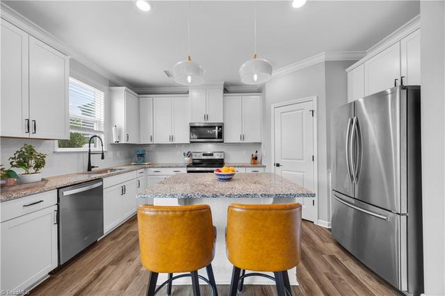 575 Kayak Court, Mebane, NC 27302