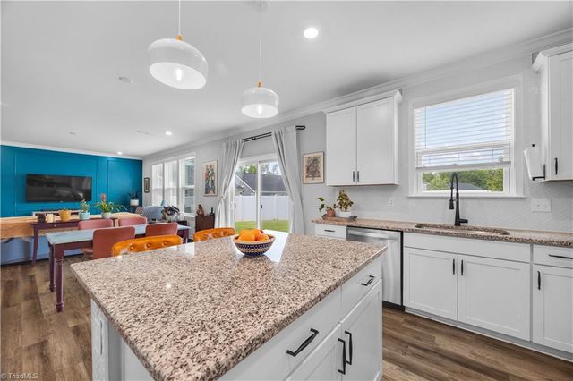 575 Kayak Court, Mebane, NC 27302
