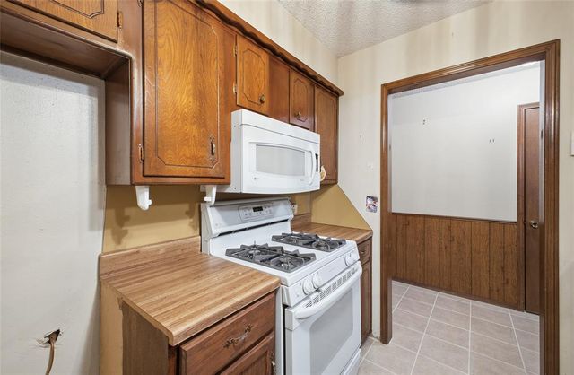 1009 Hampton Drive, Del City, OK 73115